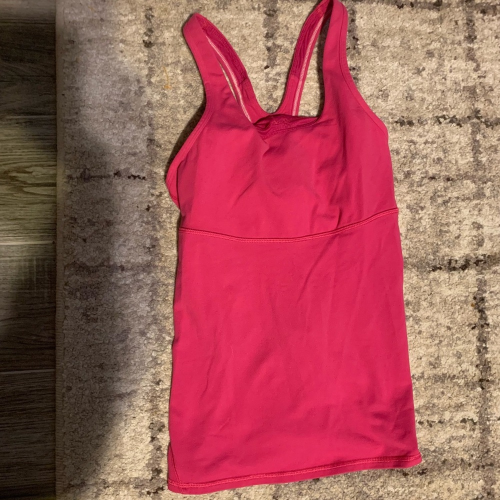 Lululemon top